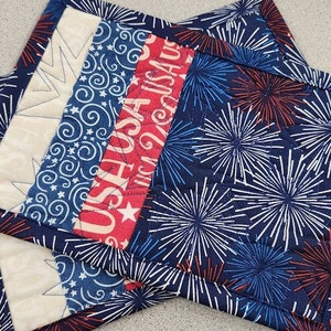 Fireworks mug rug - Fourth of July snack mat - miniature quilt