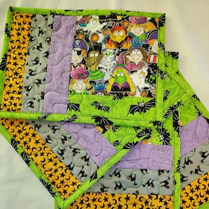 Halloween mug rug, snack mat, miniature quilt