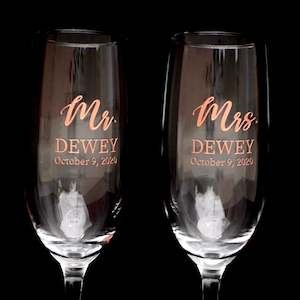 Champagne Wedding Toasting Flutes Set of Two, Mr. Mrs. Toasting Flutes, Personalized Wedding Gift, Custom Champagne Toasting Flutes, Gift