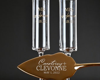 Personalized Gold Wedding Cake Cutting Set and Toasting Flutes