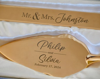 Gold Engraved Wedding Cake Cutting Set with Knife Gold Personalized Custom Cutting Cake Cutter Wedding Couples Gift Two Piece Set Gold