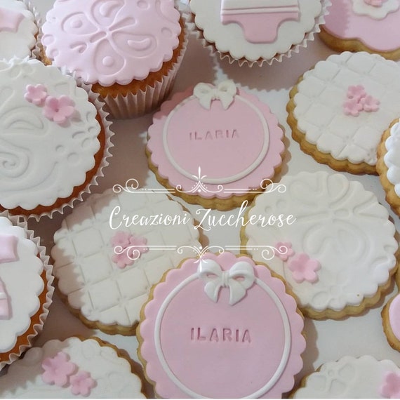 Set 6 decorazioni in pasta di zucchero per biscotti e cupcakes Set 6  cookies and cupcakes fondant toppers -  Italia