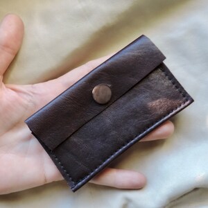cartera de cuero marrón cartera de cuero con botón cartera de cuero cartera simple cartera de cuero básica cartera de cuero hecha a mano cartera minimalista