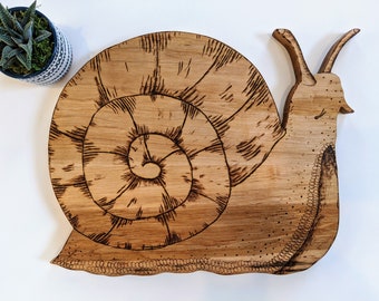 Snail Shaped Cutting / Chopping / Charcuterie / Meat and Cheese Board / Serving Tray / Wood Burned Housewarming Wedding Party Gift Art Decor