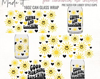 Puede incluir: Una descarga digital de un diseño de envoltura de vaso de lata de 473 ml con un patrón repetitivo de soles amarillos con caras sonrientes y corazones negros. El diseño también incluye el texto "Coffee and Sunshine" y "Good Morning Sunshine" en una fuente retro.