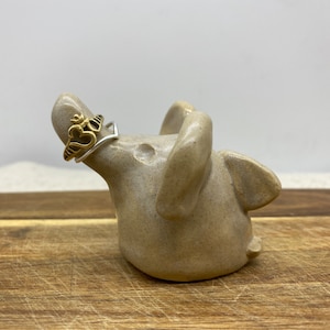 Ring holder elephant
