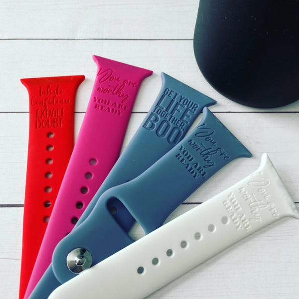 Bracelet de montre gravé avec citation d'instructeur - Motivation personnalisée pour la forme physique