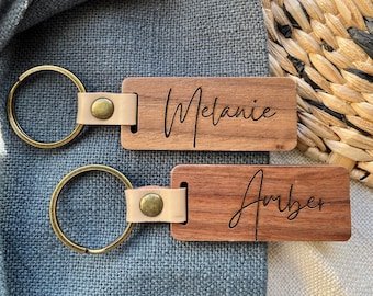 Wooden keychain, Keychain with name, Personalised wooden keychain, Customised wooden keychain with name, Engraved keychain with my name