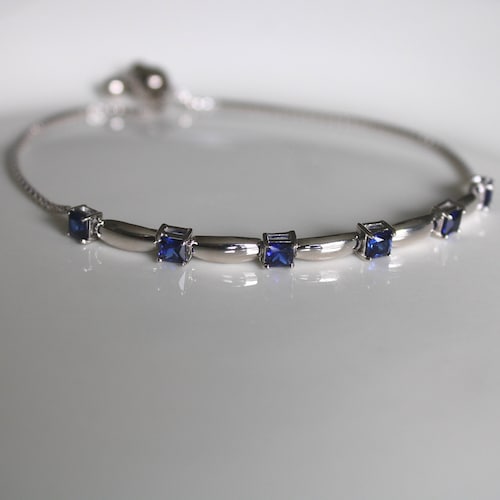 Bracelet bolo en argent sterling avec pierres précieuses en saphir bleu, élégant bracelet bolo réglable avec pierre de naissance de septembre avec fermoir boule