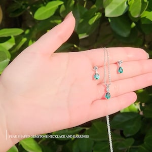 Sterling Silber Smaragd Schmuck Set | Passendes birnenförmige Ohrringe und Halsketten-Set | Geschenke für Frauen | Mai Birthstone Schmuck Set