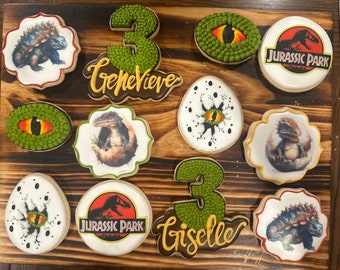 Biscuits d'anniversaire de dinosaure