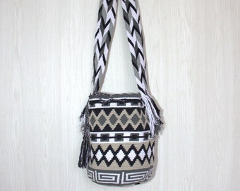 Handmade Wayuu Bag, Authentic Mochila Wayuu 100% Colombia handmade bag, Mochila Wayuu