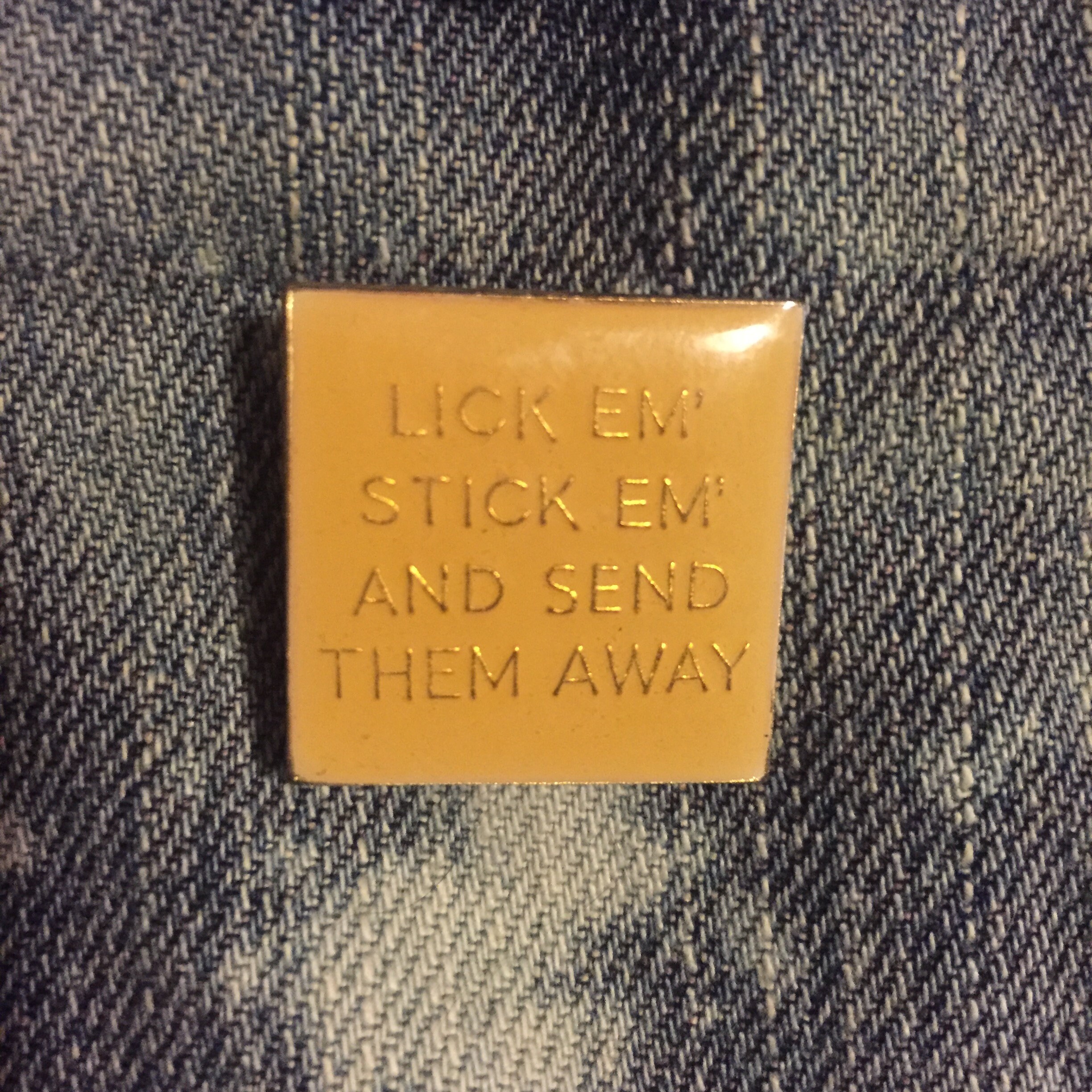 LICK'Em STICK'Em / spilla in smalto vintage / anni Etsy