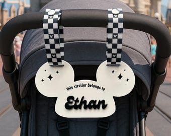 Panneau personnalisé pour poussette Disney | Étiquette personnalisée pour poussette | Accessoire pour poussette Disney Trip | Essentiels pour les vacances Disney | Médaille Mickey