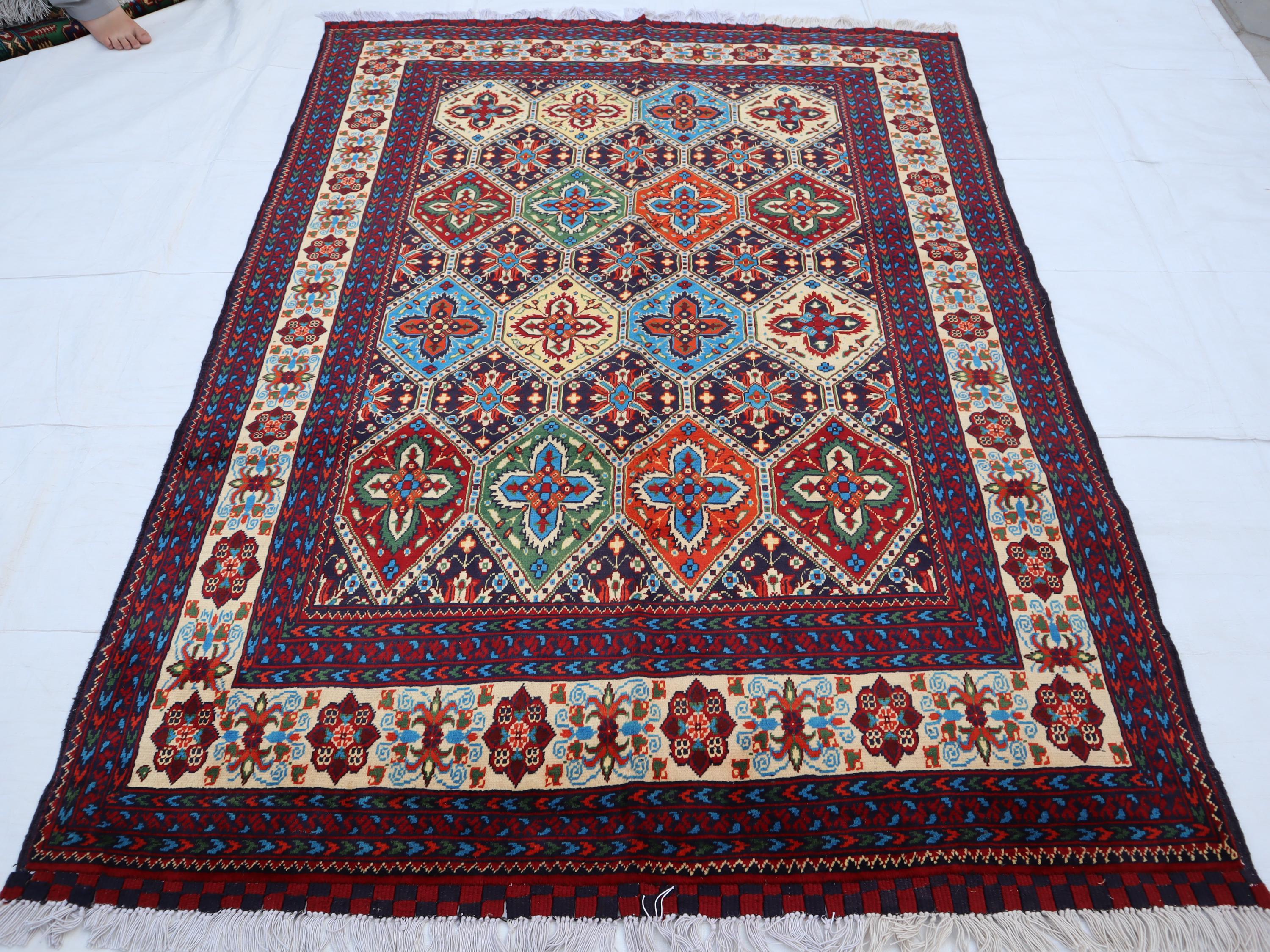 アンティーク コーカサス ヴィンテージ ラグ 4'9x6'4インチのヴィンテージコーカサスラグ5x7、トルクメンのカラフル