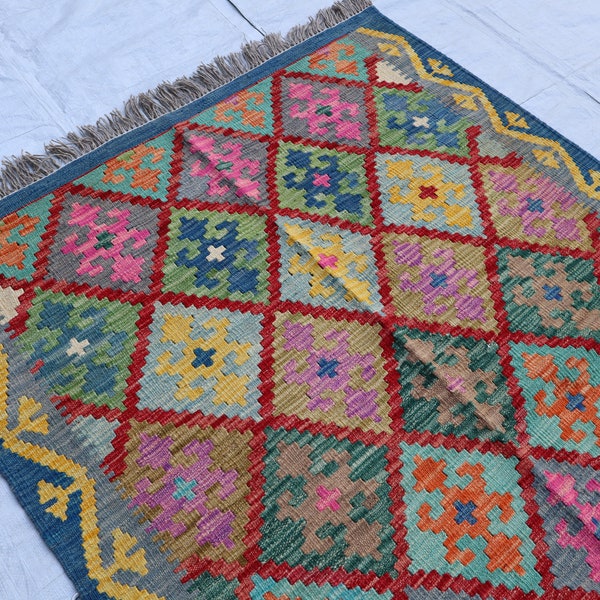 4x6 Pink Green Kilim Rug, Afghan Tribal Hand Woven dyes Wool Area Rug, Boho Decorative Modern Flatweave Rug, Wall Rug Living Room Bedroom.