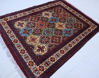 4'9x6'4インチのヴィンテージコーカサスラグ5x7、トルクメンのカラフル