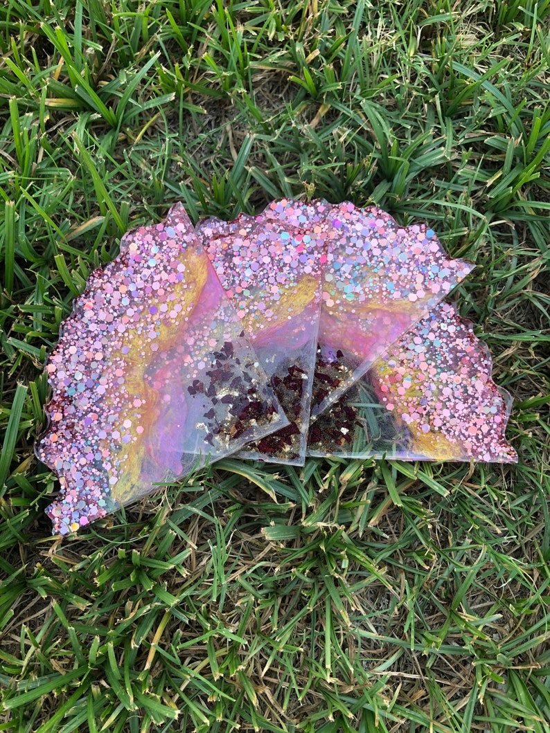 Four piece resin coaster set