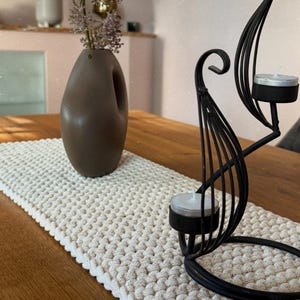 Knitted table runner, table decoration