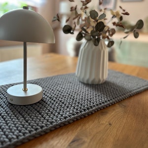 Knitted table runner, table decoration