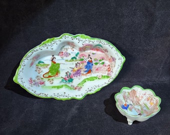 Hand Painted with Gold Enamel Accents. Japanese Dish 1940's   {BOXK}