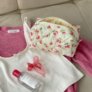 Trousse de maquillage aux fraises, organiseur de cosmétiques