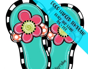 Op de afbeelding: Een deurhanger sjabloon met een paar turquoise slippers met zwart-witte strepen, versierd met een roze bloem met een groen hart en witte stippen. De tekst "Door Hanger Template Black and White  TPC - PDF" is in wit op een blauwe achtergrond geschreven.