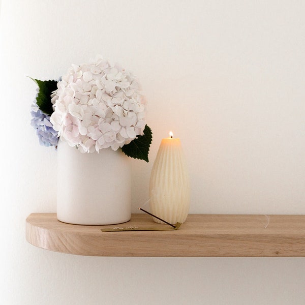 Curved Floating Shelf in Tasmanian Oak