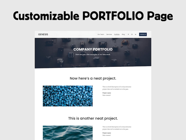 Pu&ograve; includere: Uno screenshot di un sito web che mostra una pagina di portfolio con il titolo "Customizable PORTFOLIO Page". La pagina presenta un'intestazione blu scuro con il testo "COMPANY PORTFOLIO" e lo slogan "Here are just a few examples of our best work". La pagina include anche due esempi di progetti, uno con una foto di mirtilli e l'altro con una foto di onde oceaniche.