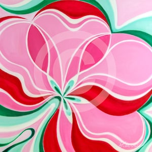 Può includere: Dipinto astratto con forme vorticose rosa, rosse e verdi. Le forme creano un disegno a forma di fiore al centro del dipinto.