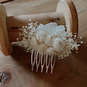 PURE collection wedding accessories dried flowers. Bouquets, combs, crowns, buttonholes, bracelets, barrettes.. PEIGNE XS