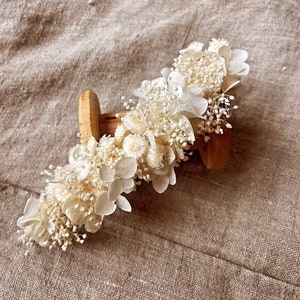 PURE collection wedding accessories dried flowers. Bouquets, combs, crowns, buttonholes, bracelets, barrettes.. BARRETTE