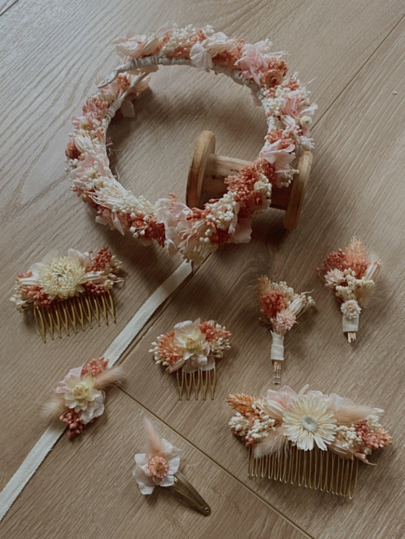 Collection SUNSET accessoires fleurs séchées mariages et autres évènements .. Peignes, couronnes, bracelets, boutonnières, barrettes. image 1