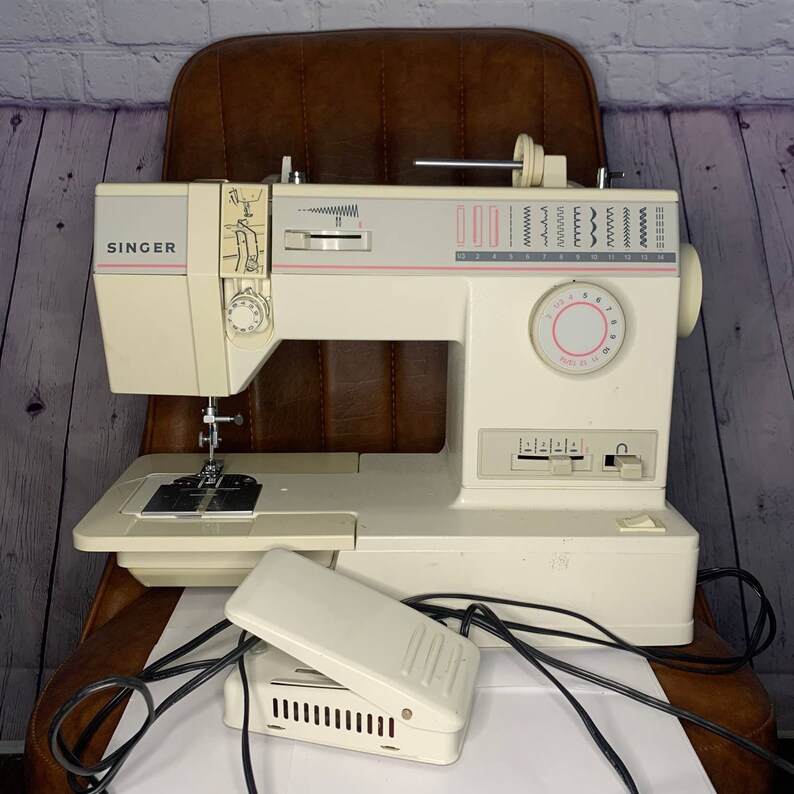 Vintage Singer Model 9010 Sewing Machine W/ Cords, Pedal, Manual