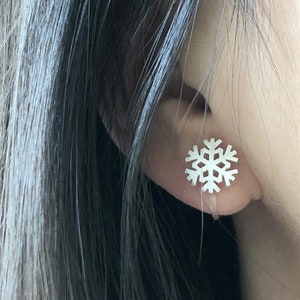 10.5mm Small Sterling Silver Snowflake Clip On Earrings • Matte Silver • Frozen Earrings • Invisible Clip On Earrings | Stud Earrings