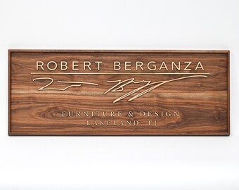 Señalización de letreros comerciales comerciales personalizados Madera maciza con acabado de aceite Arce de nogal y latón Logotipo de marca de signo de pared interior