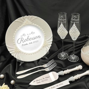 pearl wedding cake serving set,  wedding cake cutting set,  Unity candles set and candle holders, Cake knife and cutter