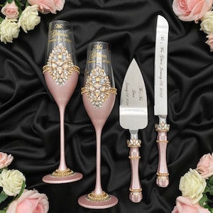 Engraved wedding flutes and cake cutting set, wedding cake serving set and personalized flutes for bride and groom, cake cutter set