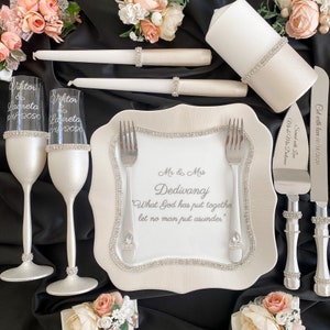 Bride and groom wedding glasses and cake cutting set  Cake knife and cutter Wedding serving set