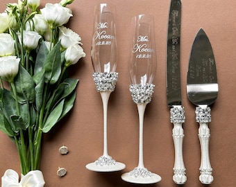 Wedding flutes and cake server sets, Wedding glasses for bride and groom, Wedding cake cutting set