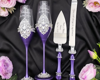 Purple wedding cake cutting set Wedding glasses for bride and groom  Violet toasting flutes and server wedding