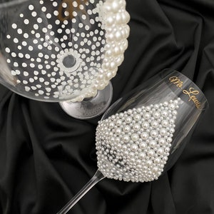 wine glasses personalized,  wine flutes for wedding, cake cutter set,  pearls toasting glasses