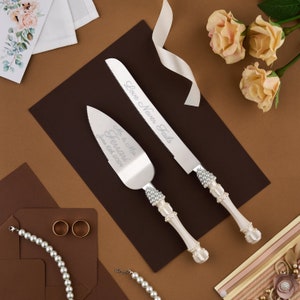 Engraved Wedding Cake Knife and Server Set - Personalized Cake Cutting Set - Custom Wedding Decor - Perfect Bridal Shower Gift