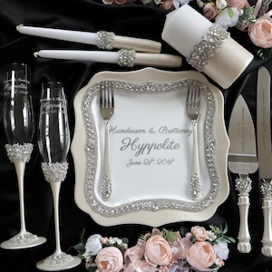 Wedding glasses for bride and groom, Toasting flutes, Wedding Cake server set, wedding cake cutting set, wedding champagne glasses