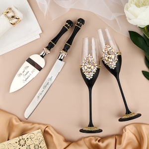 Custom wedding glasses and cake cutting set,  wedding cake serving set and personalized flutes for bride and groom, wedding cake cutter set