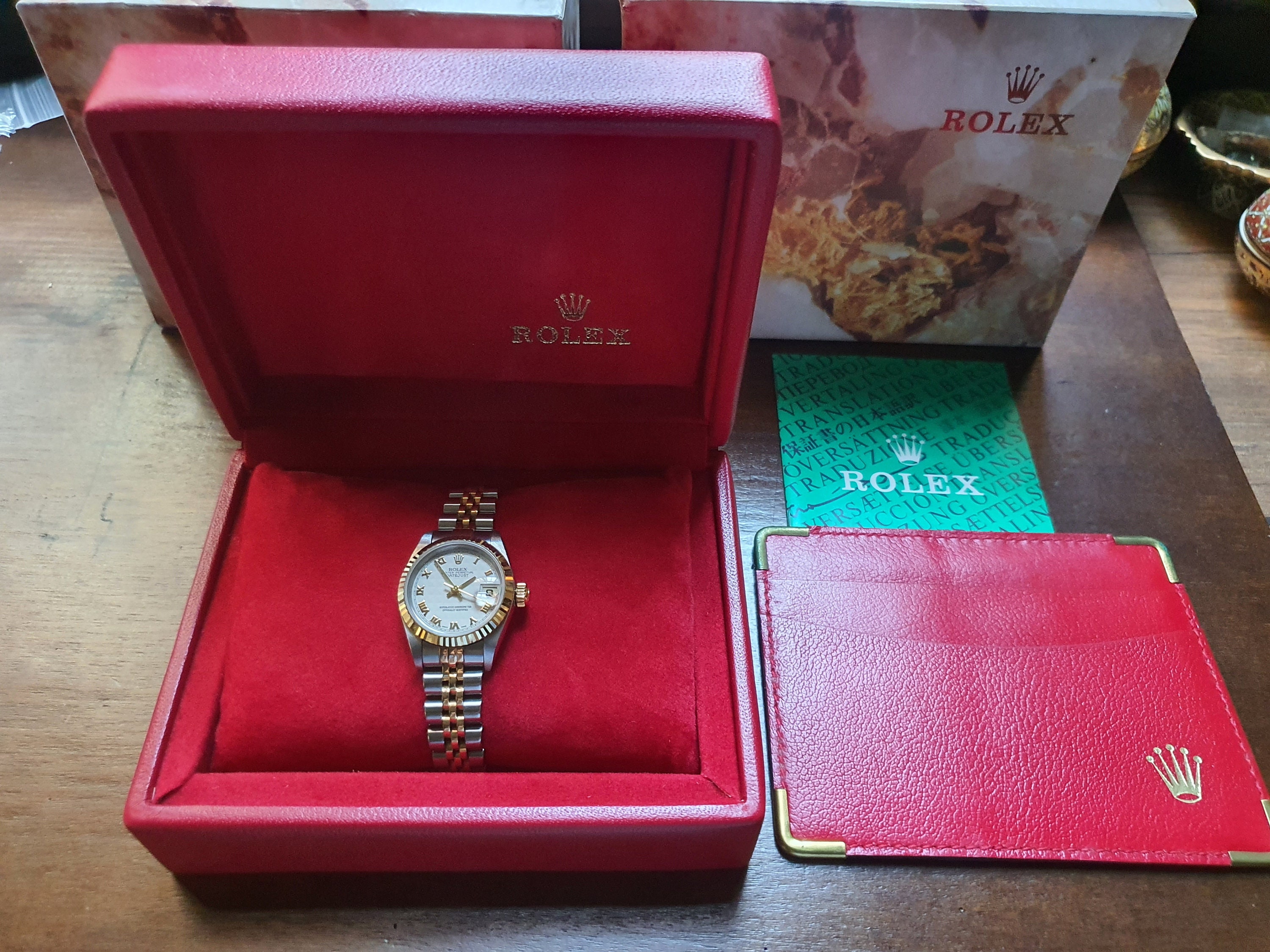 Rolex DateJust 2.6 CT. Ladies Watch! w/ box Rolex Lady-Datejust Watches | ref 179173 | Box & Certificate  main image 3