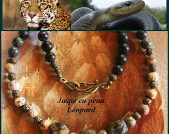 Collier Jaspe en peau de Léopard. (52cm). 3 perles peau de Léopard. Perles serpentines et agate camel.