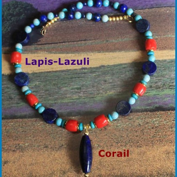 Collier Corail rouge et Lapis-Lazuli. Perles corail, lapis-lazuli, turquoise.