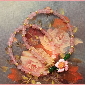 Necklace (40cm) Choker, 4mm faceted pink jade beads. Flower: an enameled rose (2cm) in 925 silver, 18K gold.