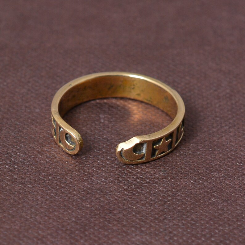 Star Ring Moon Ring Love and Peace Ring,Fun Ring Fun Ring Smiley Face Moon Star Ring Open Adjustable Ring Zodiac Ring Streetwear Ring